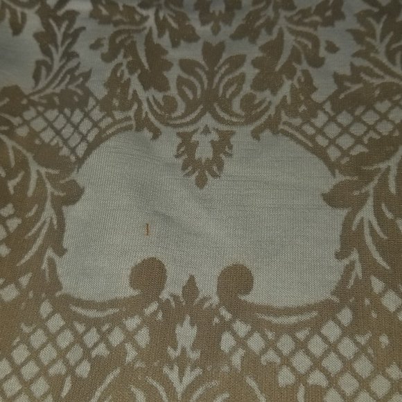 APP 9 Women's Size M Cream Blouse with floral desi - Picture 4 of 12